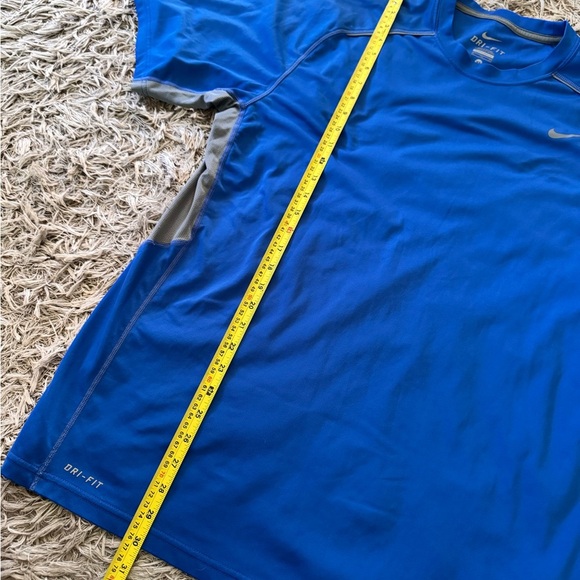 Nike Shirt Mens Extra Large Blue Gray Drifit Swoosh Outdoor Lightweight Athletic - Picture 2 of 4
